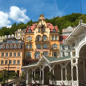 Hotel Romance, KLV